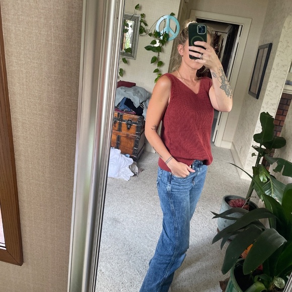 Rustic Knit Bohemian Tank Top - Picture 7 of 8